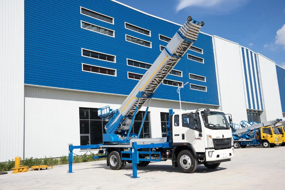 淄博周村小型云梯车上料车租赁多少钱